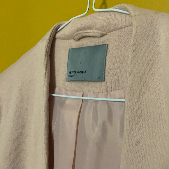 Soft pink formal jacket - Picture 3 of 3